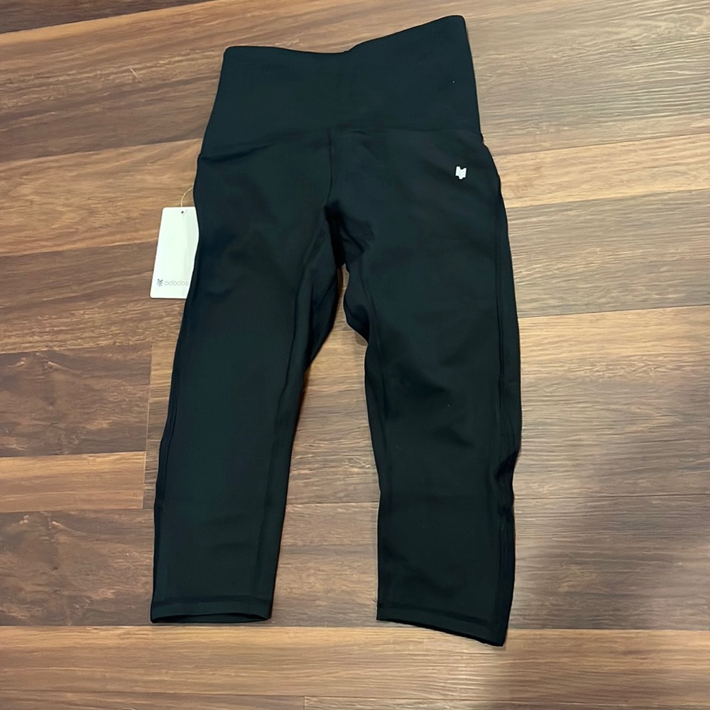 Adodos, womens black workout yoga Capri leggings, XS, new with tags